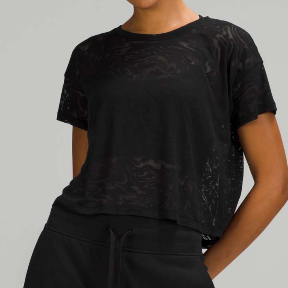 Lululemon Cates Tee Shirt Veil Burnout ⭐️